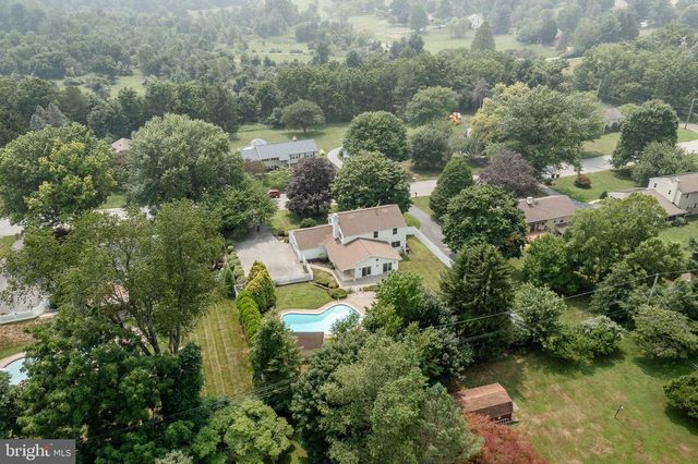 15 CRESTVIEW RD, Phoenixville, PA 19460