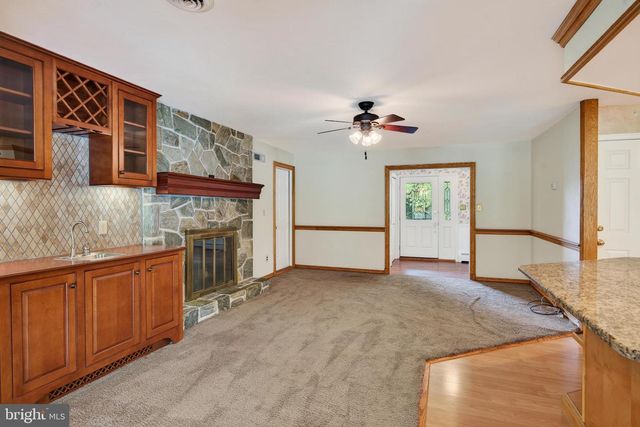 15 CRESTVIEW RD, Phoenixville, PA 19460