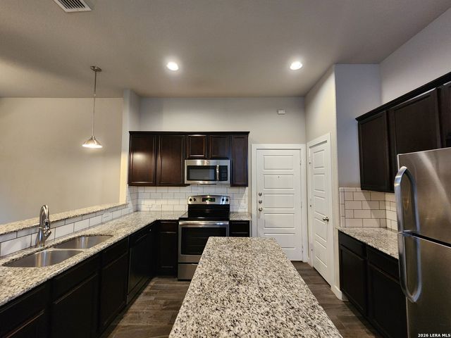 506 Creekside Forest, New Braunfels, TX 78130