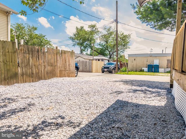 8-B SHERMAN DR, Claymont, DE 19703