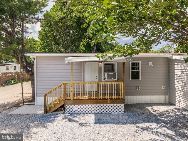 8-B SHERMAN DR, Claymont, DE 19703