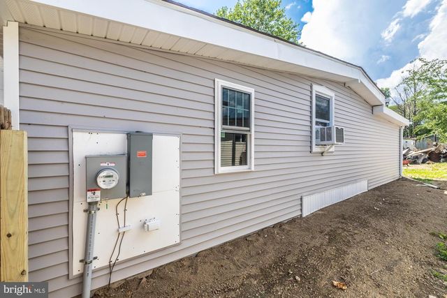 8-B SHERMAN DR, Claymont, DE 19703