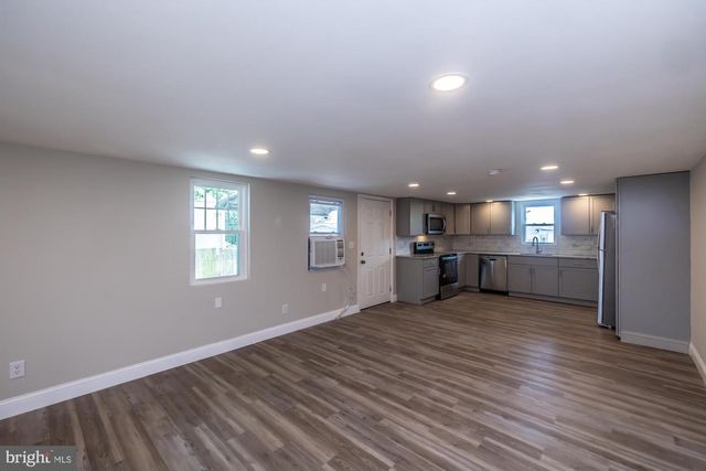 8-B SHERMAN DR, Claymont, DE 19703