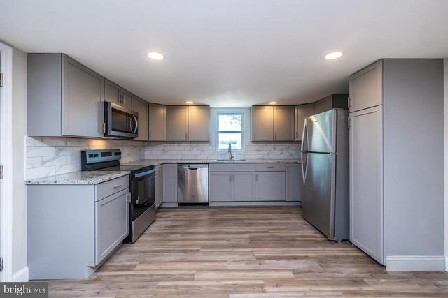 8-B SHERMAN DR, Claymont, DE 19703