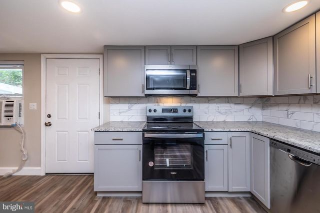 8-B SHERMAN DR, Claymont, DE 19703