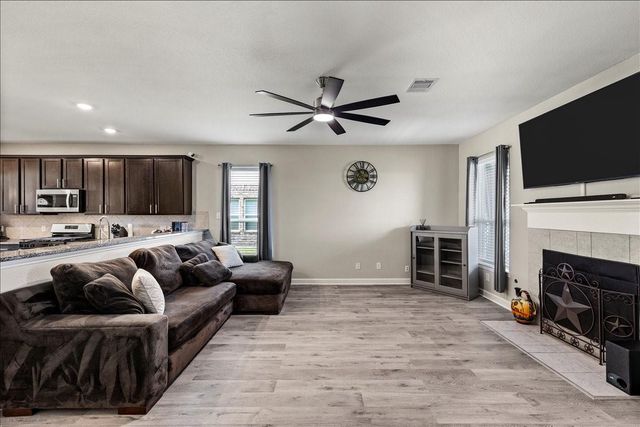 7820 Quartz Lane, Texas City, TX 77591