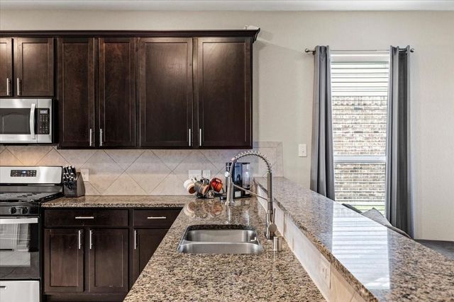 7820 Quartz Lane, Texas City, TX 77591