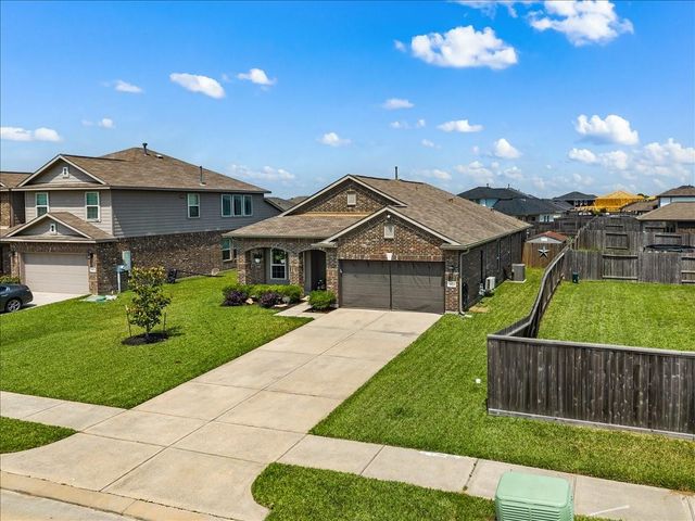 7820 Quartz Lane, Texas City, TX 77591