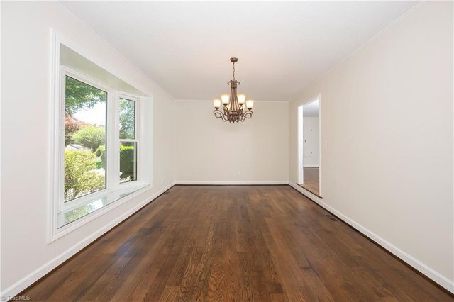 4484 Cotswold Road, Pfafftown, NC 27040