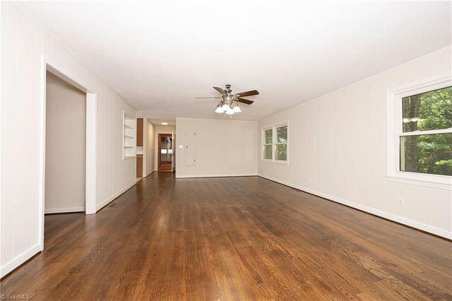 4484 Cotswold Road, Pfafftown, NC 27040