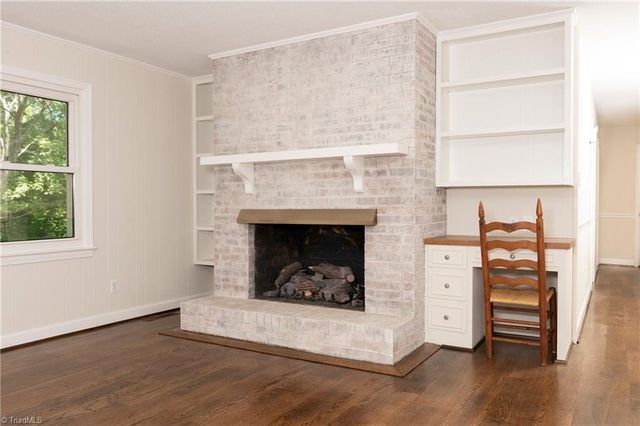4484 Cotswold Road, Pfafftown, NC 27040