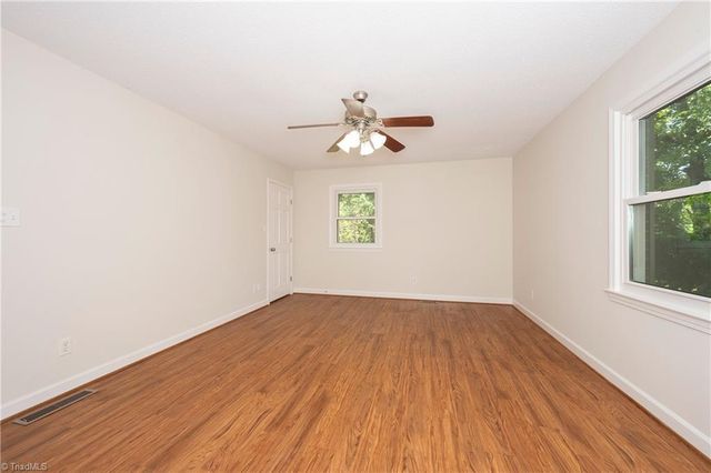 4484 Cotswold Road, Pfafftown, NC 27040