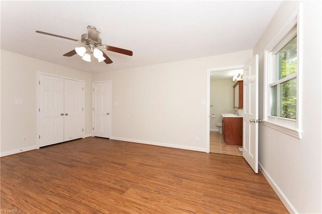 4484 Cotswold Road, Pfafftown, NC 27040