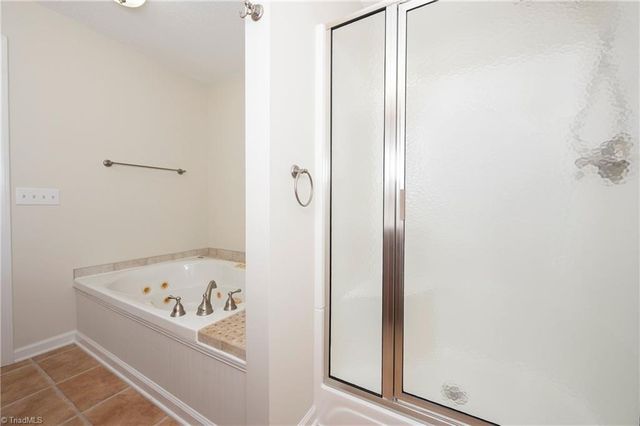 4484 Cotswold Road, Pfafftown, NC 27040