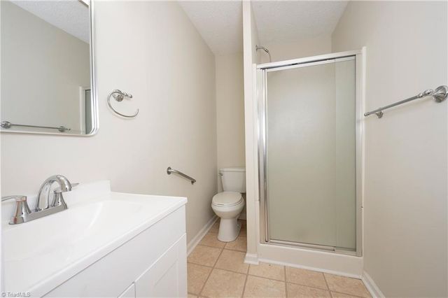 4484 Cotswold Road, Pfafftown, NC 27040