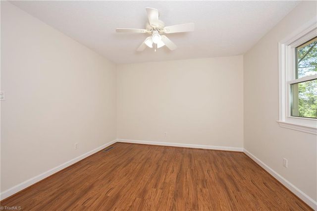 4484 Cotswold Road, Pfafftown, NC 27040