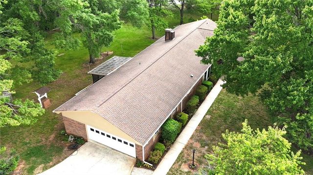 4484 Cotswold Road, Pfafftown, NC 27040