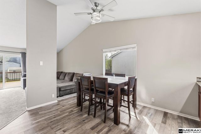 807 Clearwater Drive, Papillion, NE 68046