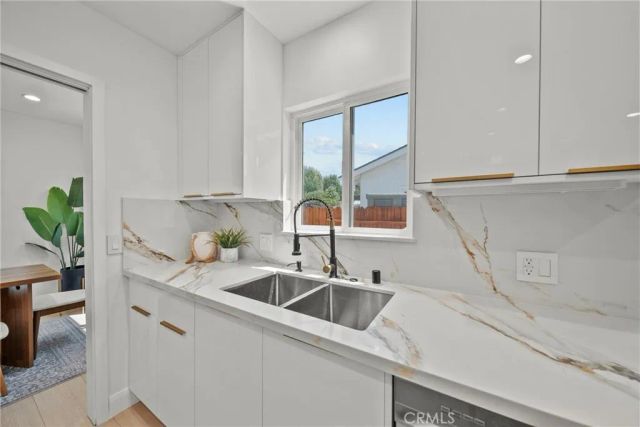 16507 Calahan, North Hills, CA 91343