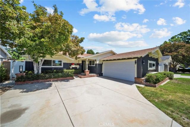 16507 Calahan, North Hills, CA 91343
