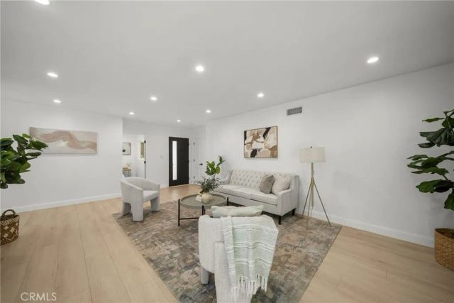 16507 Calahan, North Hills, CA 91343