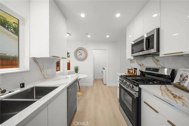16507 Calahan, North Hills, CA 91343