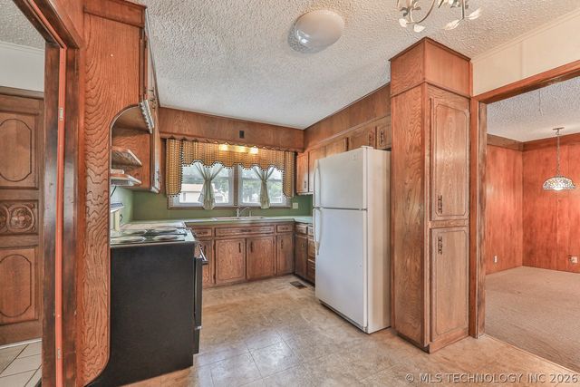 1721 E 13th Street, Okmulgee, OK 74447