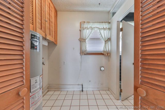 1721 E 13th Street, Okmulgee, OK 74447
