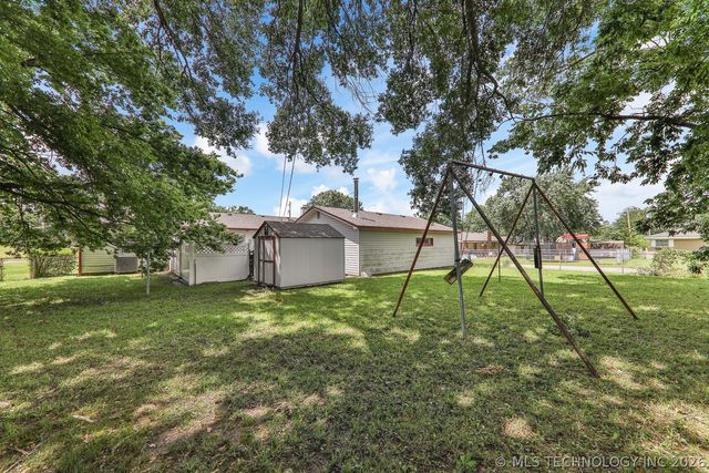 1721 E 13th Street, Okmulgee, OK 74447