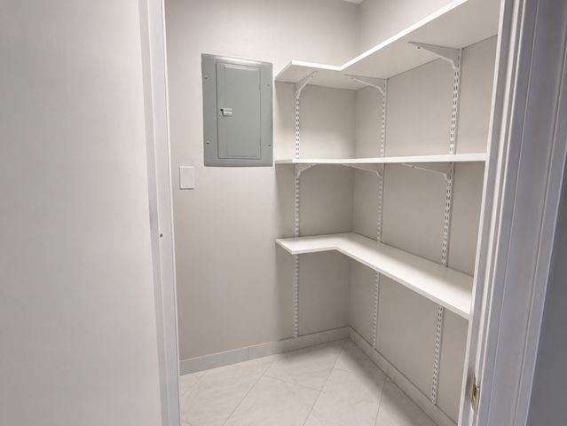1653 River Street 306, Des Plaines, IL 60016