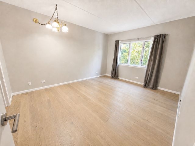 1653 River Street 306, Des Plaines, IL 60016