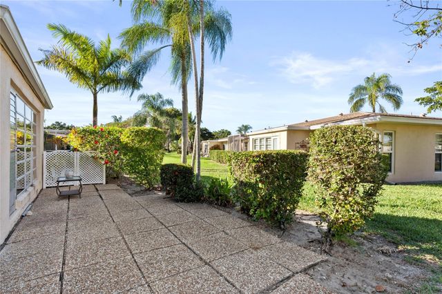 8729 Chevy Chase Drive 145, Boca Raton, FL 33433