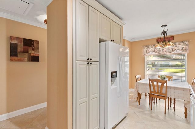 8729 Chevy Chase Drive 145, Boca Raton, FL 33433