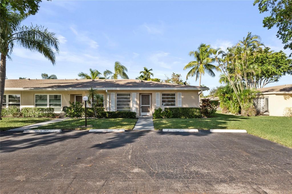 8729 Chevy Chase Drive 145, Boca Raton, FL 33433