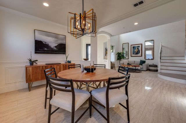 4541 Longview Dr, Rocklin, CA 95677