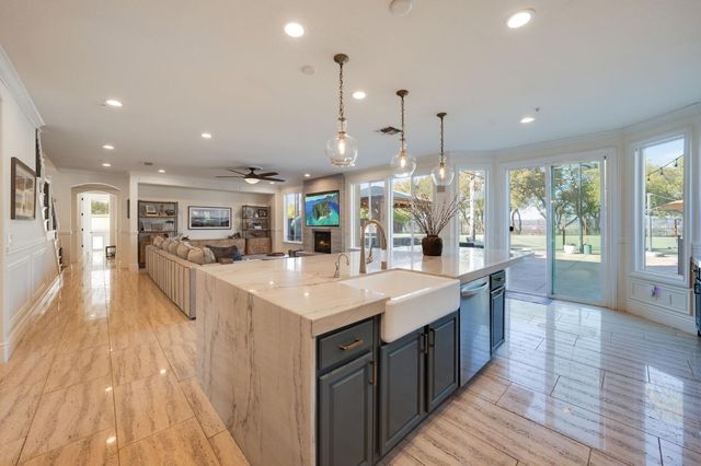 4541 Longview Dr, Rocklin, CA 95677