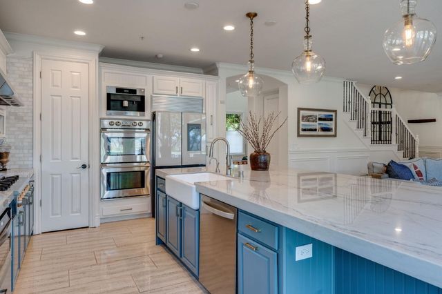 4541 Longview Dr, Rocklin, CA 95677