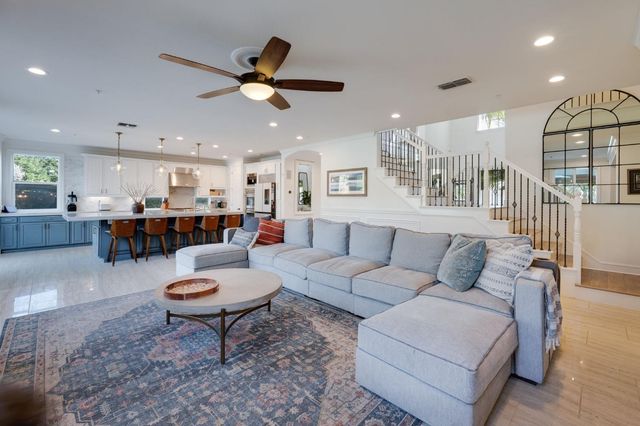 4541 Longview Dr, Rocklin, CA 95677
