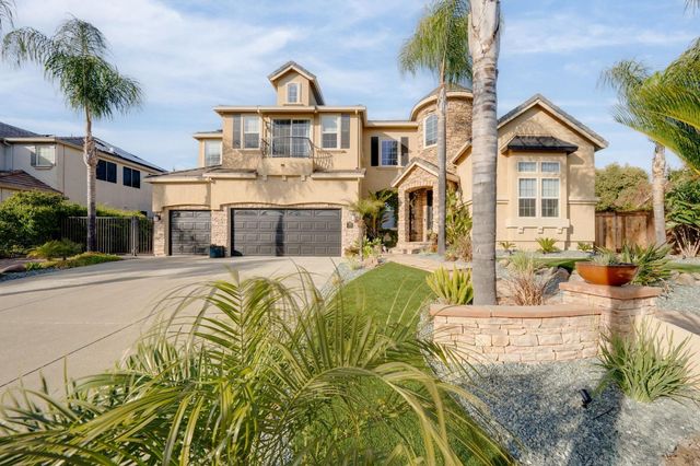 4541 Longview Dr, Rocklin, CA 95677