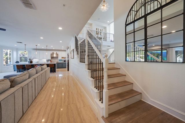 4541 Longview Dr, Rocklin, CA 95677