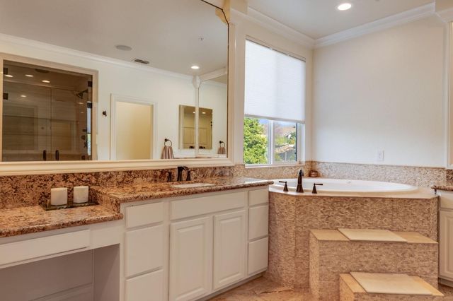 4541 Longview Dr, Rocklin, CA 95677