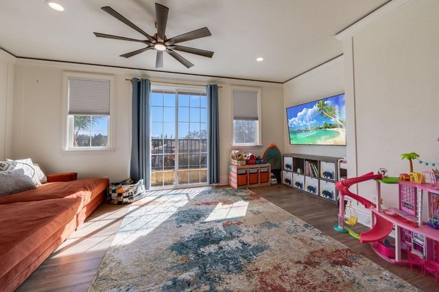 4541 Longview Dr, Rocklin, CA 95677