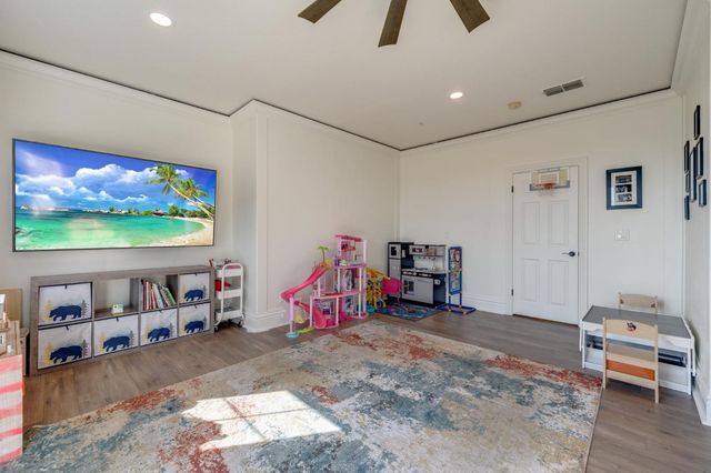 4541 Longview Dr, Rocklin, CA 95677