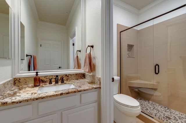 4541 Longview Dr, Rocklin, CA 95677
