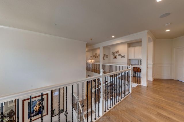 4541 Longview Dr, Rocklin, CA 95677