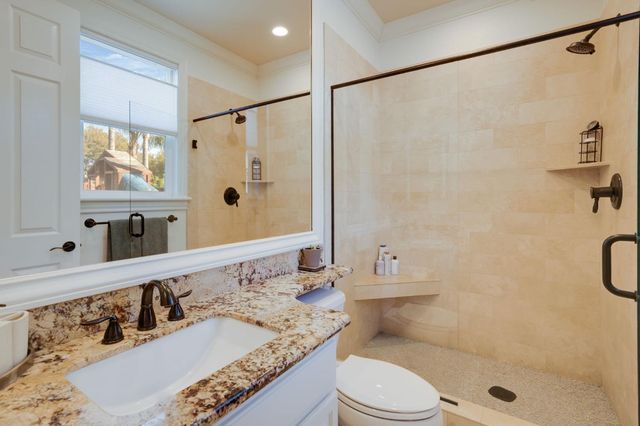 4541 Longview Dr, Rocklin, CA 95677