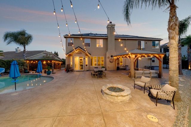 4541 Longview Dr, Rocklin, CA 95677