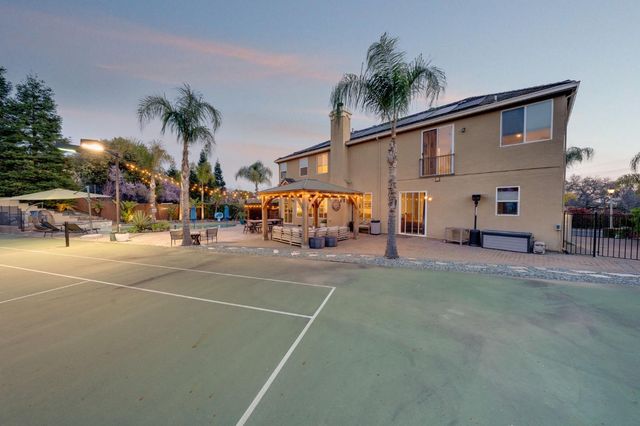 4541 Longview Dr, Rocklin, CA 95677