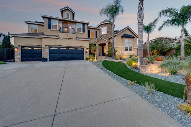 4541 Longview Dr, Rocklin, CA 95677
