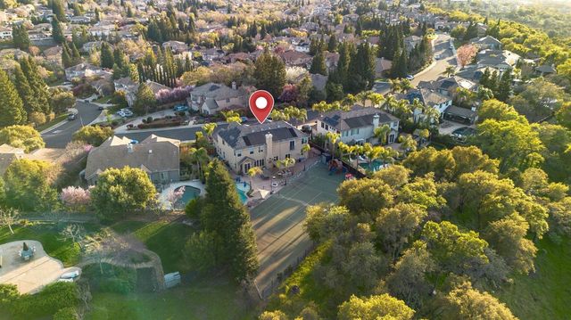 4541 Longview Dr, Rocklin, CA 95677